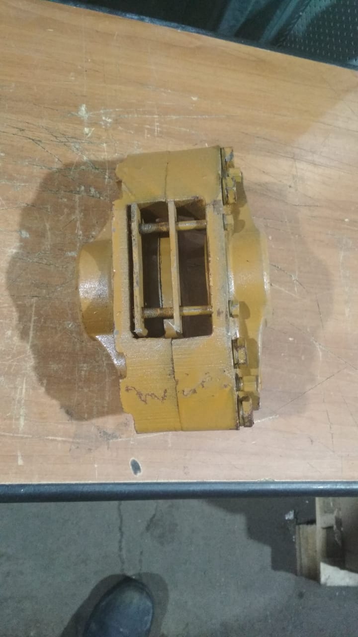 Суппорт тормозной в сборе с колодками Yigong ZL20, NEO 200, Fukai, SZM920