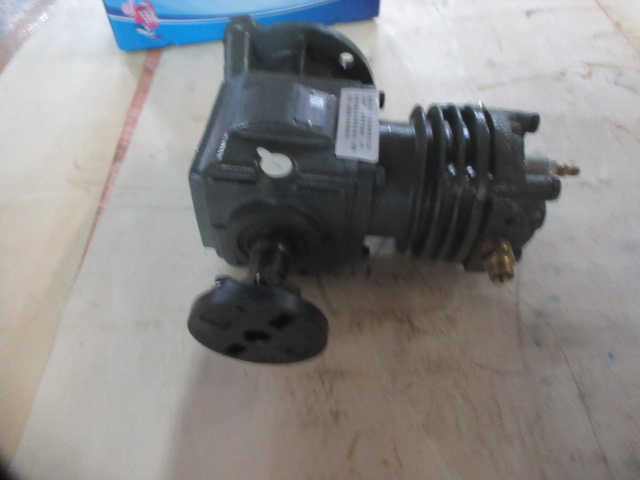 Компрессор воздушный двигателя Yuchai YC6108G, YC6B125, YC6J125Z-T20 (630-3509100A, 4110000561145)