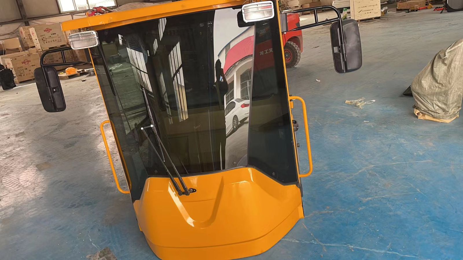 Кабина YIGONG ZL-20 (каркас со стёклами )