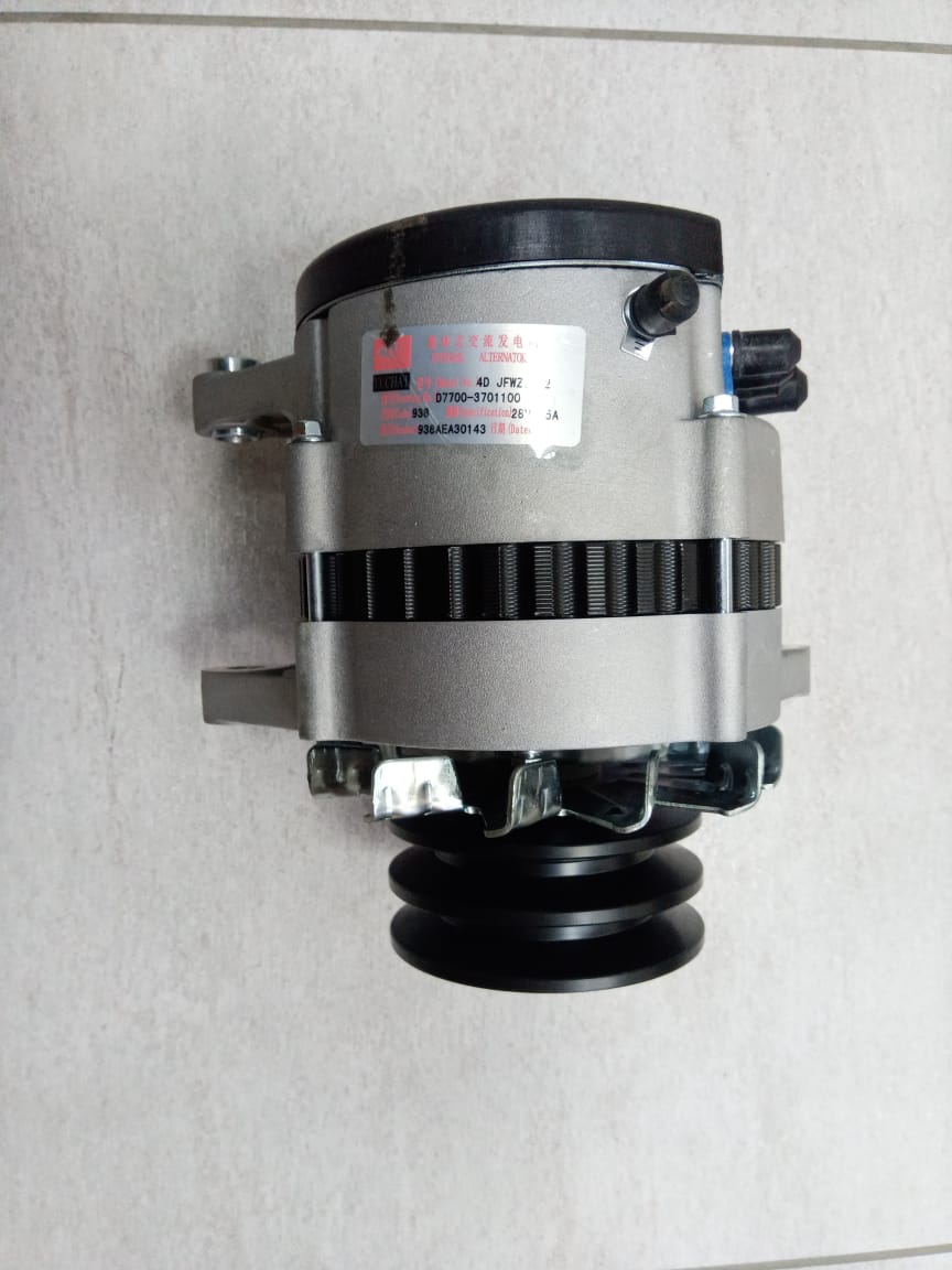 Генератор двигателя Yuchai YC4B90-T10, YC4B80G