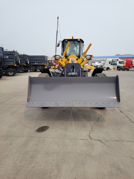 Грейдер XCMG GR215A