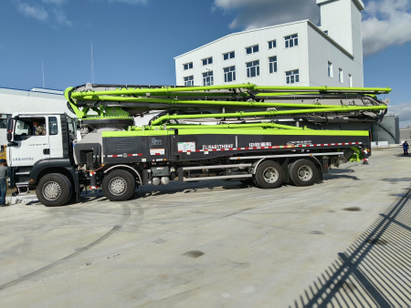 Автобетононасос ZOOMLION 62X-6RZ шасси SITRAK 8×4