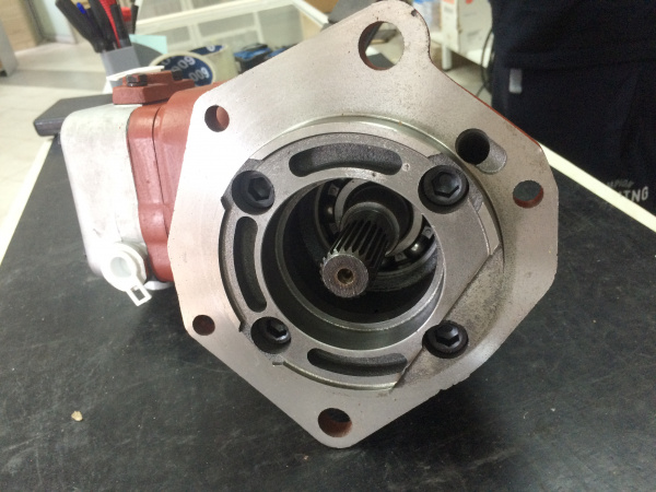 Компрессор воздушный двигателя Shanghai C6121 (22 шлица) (47AB003, C47AB-47AB003+B)