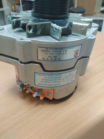 Генератор двигателя Shanghai D9-220, D6114 JFZ2503 (28V, 70A)