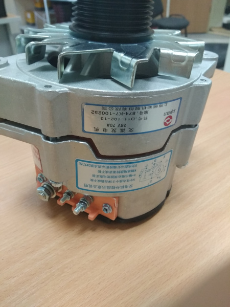 Генератор двигателя Shanghai D9-220, D6114 JFZ2503 (28V, 70A)