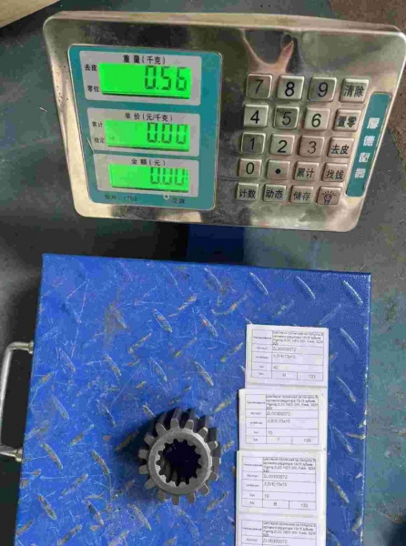 Шестерня солнечная на полуось бортового редуктора 13*15 зубьев Yigong ZL30, NEO 300, Fukai, SZM930