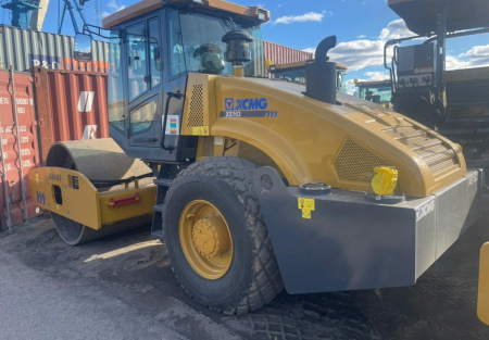 Каток XCMG XS163