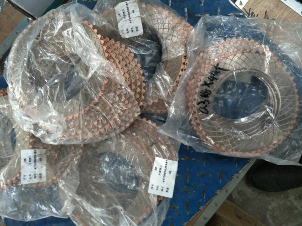 Диск фрикционный ведущий КПП BS428 ZL20-032104