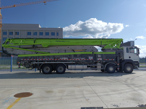 Автобетононасос ZOOMLION 62X-6RZ шасси SITRAK 8×4