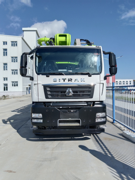 Автобетононасос ZOOMLION 62X-6RZ шасси SITRAK 8×4