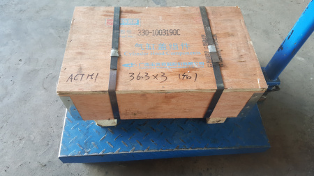 Головка блока цилиндров (ГБЦ) задняя двигателя Yuchai YC6108G, YC6B125