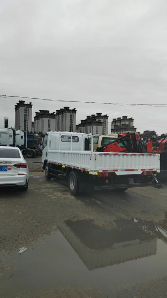 Бортовой грузовик Isuzu JXW1040CDJA2
