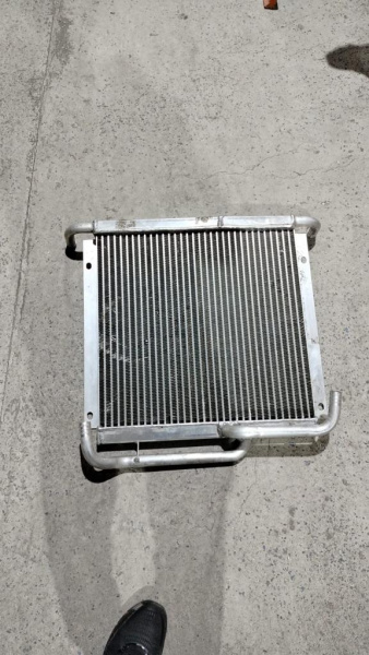 Радиатор масляный двигатель YUCHAI 50 kWt YCD4R11G-68