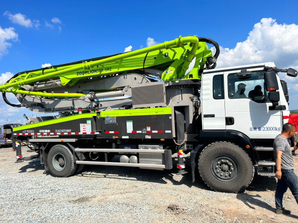 Автобетононасос Zoomlion 38X-5RZ шасси SITRAK 4×2