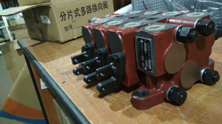Гидрораспределитель джойстика ZL15.3 16MPa