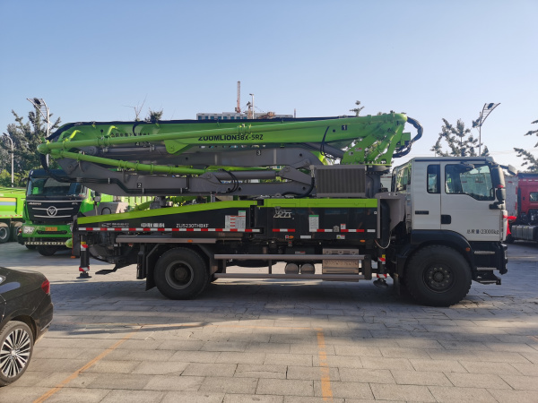 Автобетононасос Zoomlion 38X-5RZ шасси SITRAK 4×2