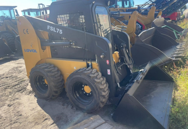 Мини погрузчик FOTON LOVOL FSL75