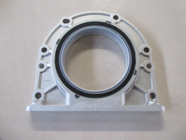 Сальник коленвала задний (в корпусе) двигателя Yuchai  YCD4J22G 1D4S00-1002540A