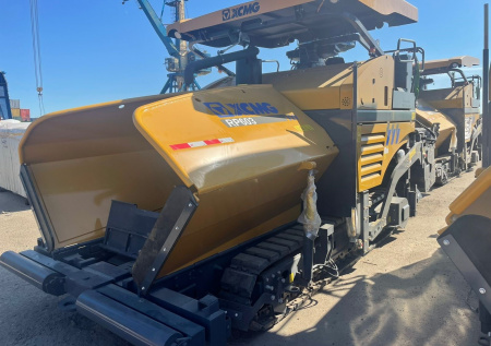 Асфальтоукладчик XCMG RP603